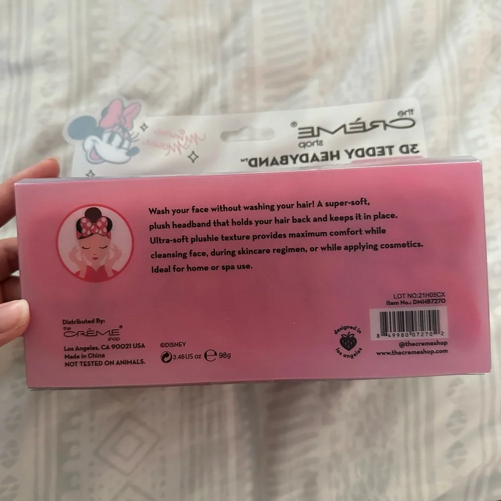 The Crème Shop x Disney Minnie Mouse Spa Headband - Picture 3 of 3